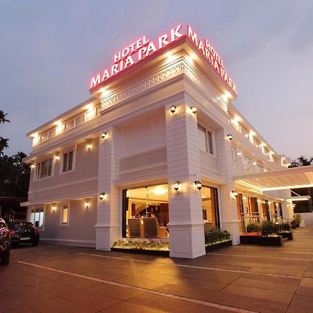 Hotel Maria Park Muvattupuzha Екстер'єр фото