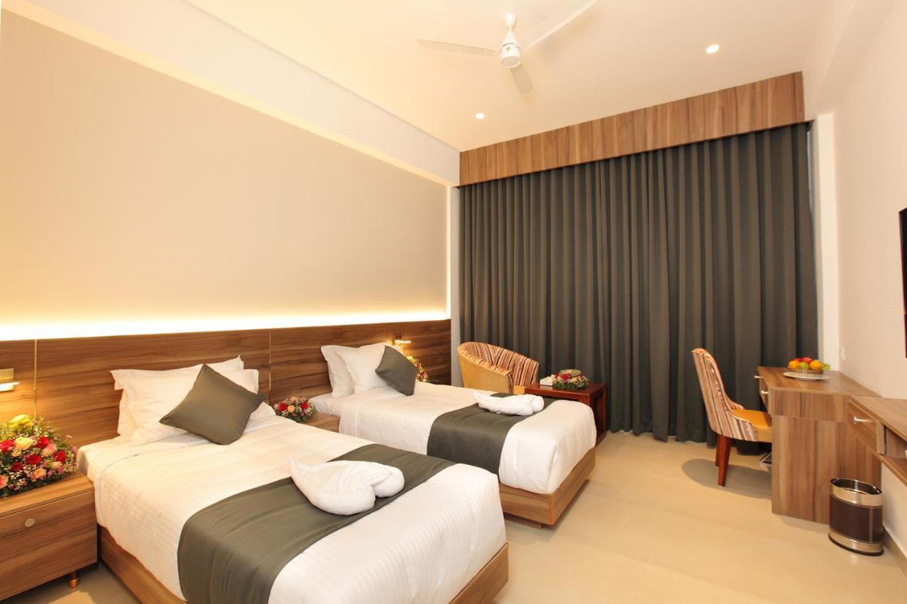 Hotel Maria Park Muvattupuzha Екстер'єр фото