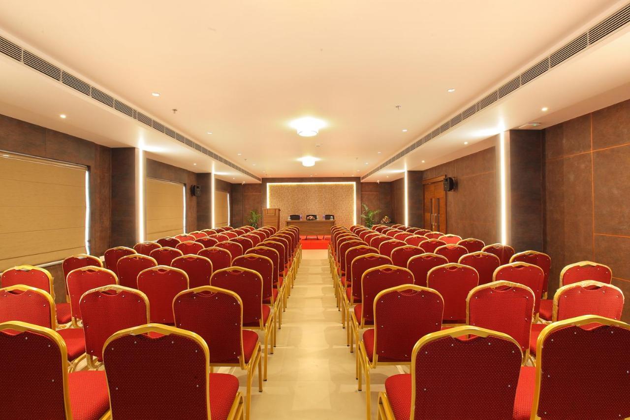 Hotel Maria Park Muvattupuzha Екстер'єр фото