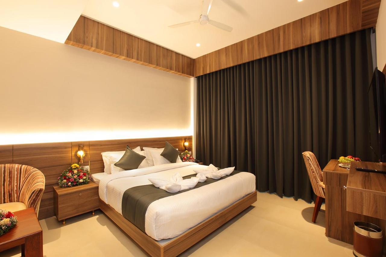 Hotel Maria Park Muvattupuzha Екстер'єр фото
